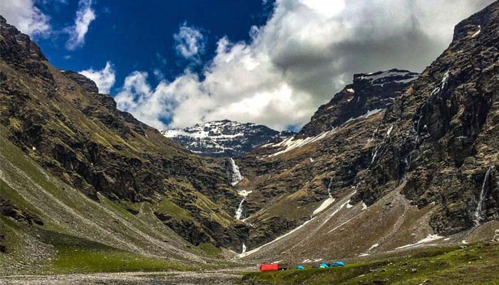 rupin pass trek top 10 trekking places in uttarakhand