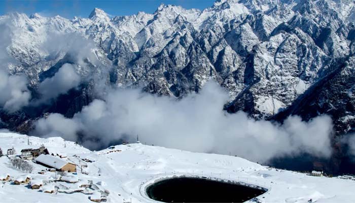 auli, top 10 snowfall places in Uttarakhand