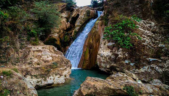 bhatha falls. best waterfall in uttarakhand