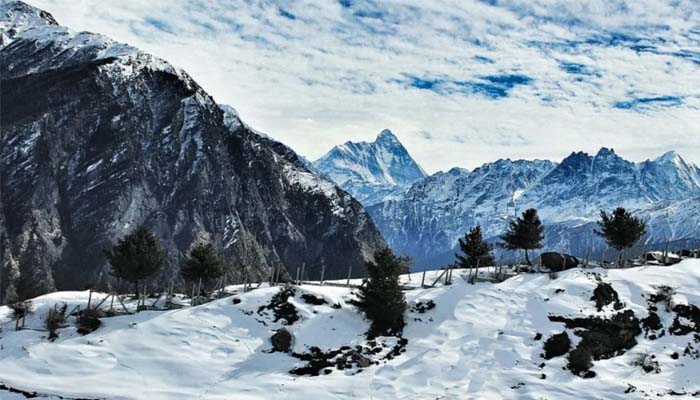 kausani, top 10 snowfall places in Uttarakhand